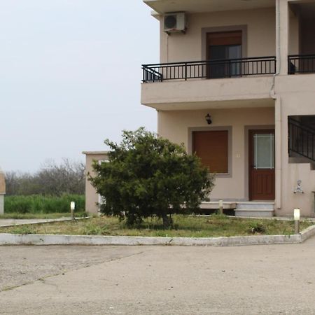 Vakis Apartments 2 Romanon المظهر الخارجي الصورة